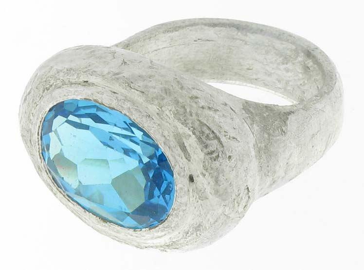 Grober Silberring mit Blautopaz