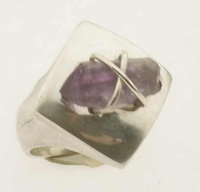 Silberring mit aufgenähtem Amethyst Kristall 
